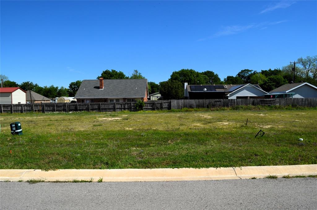 308 Preston Road Mabank, TX 75147 - Photo 1 of 4 a view of a house with a yard