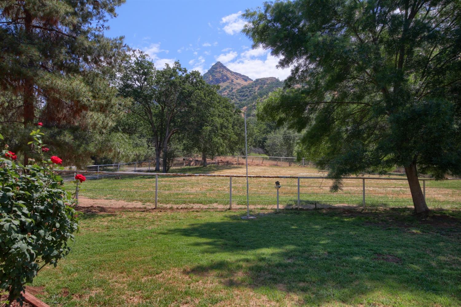 42072 South Fork Drive Three Rivers, CA 93271 - Photo 8 of 46 Gallery Image 8