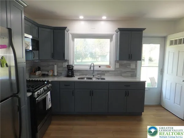 $360,000 | 1264 California Avenue, Whitehall, PA 18052