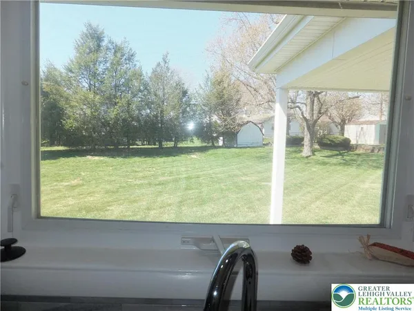 $360,000 | 1264 California Avenue, Whitehall, PA 18052