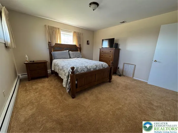 $360,000 | 1264 California Avenue, Whitehall, PA 18052