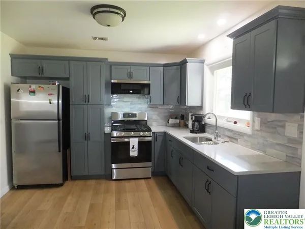 $360,000 | 1264 California Avenue, Whitehall, PA 18052