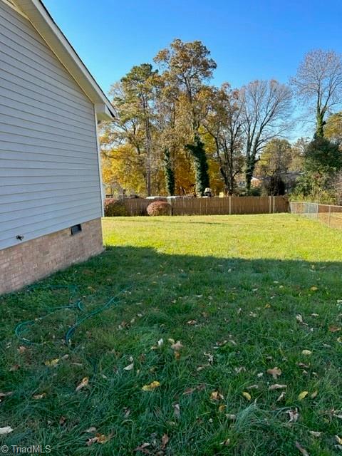 4020 Menfreya Court Winston-Salem, NC 27106 - Photo 3 of 16 Side of house