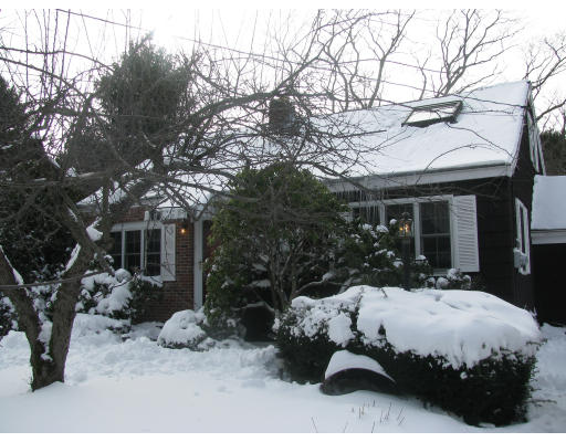 110 Linebrook Road Ipswich, MA 01938 - Photo 1 of 8 Gallery Image 1