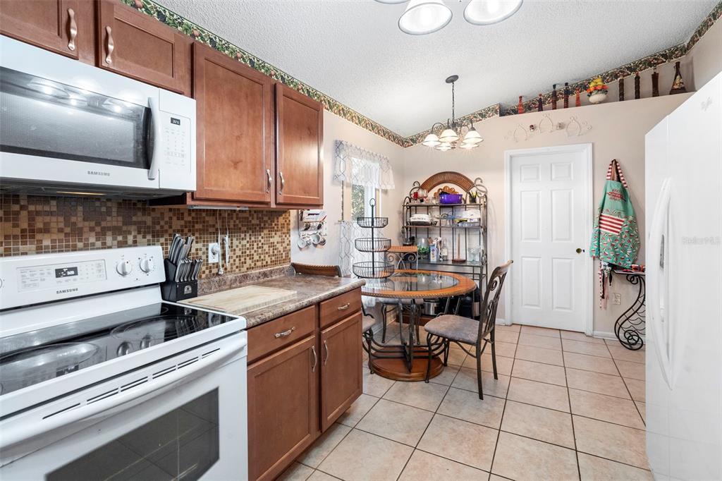 26 Jett Loop Apopka, FL 32712 - Photo 15 of 49