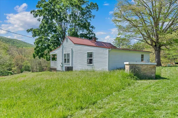 $200,000 | 1932 Reesedale Road, Elliston, VA 24087