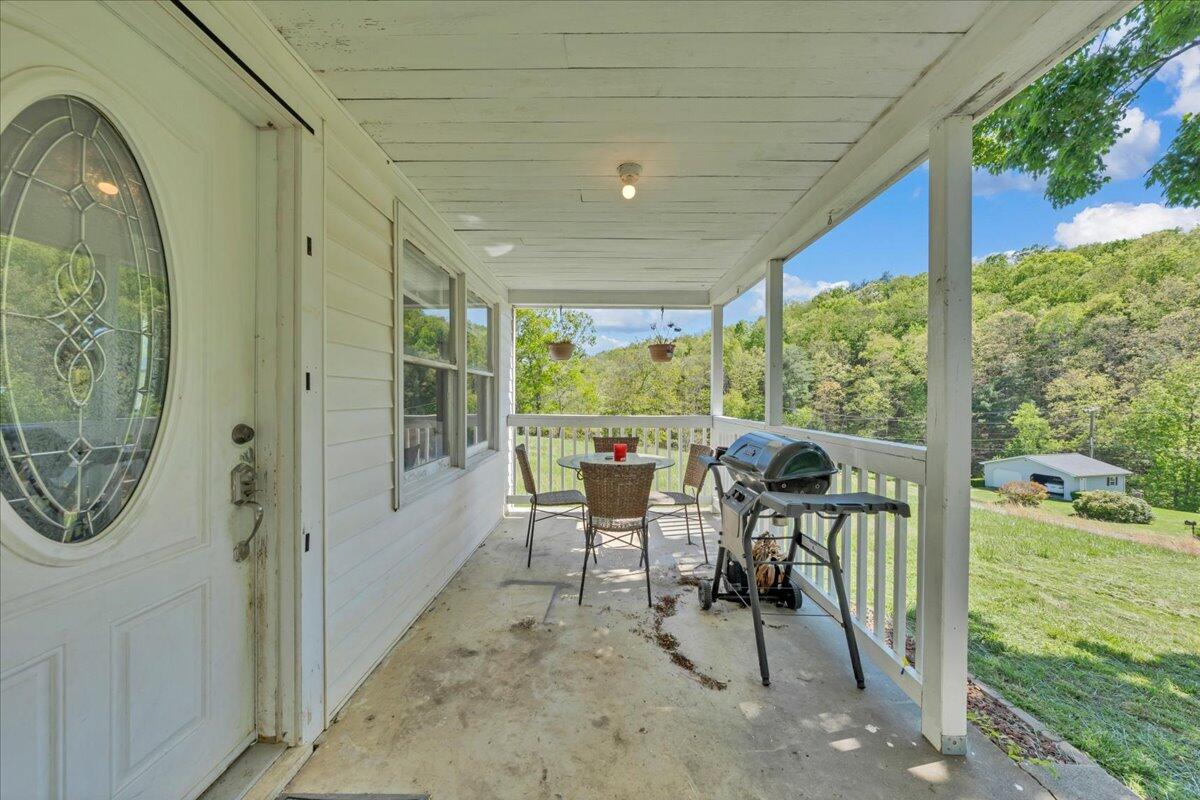 1932 Reesedale Road Elliston, VA 24087 - Photo 5 of 33 05-MIB00651