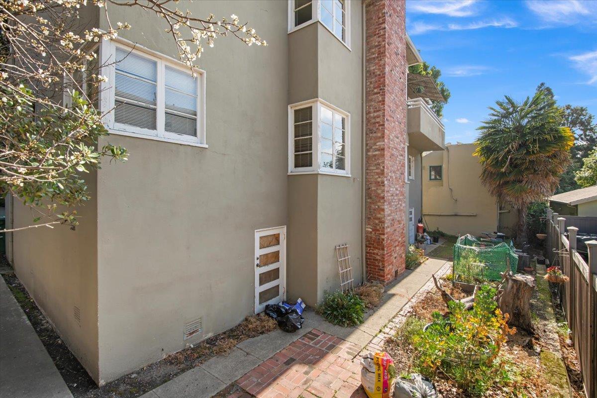 1526 Arch Street Berkeley, CA 94708 - Photo 10 of 27