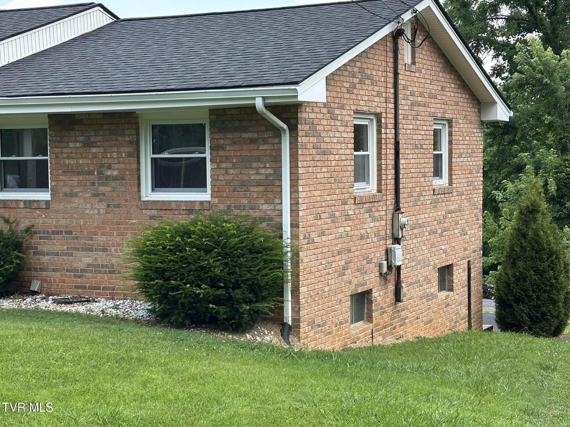 4617 Old Stage Road Kingsport, TN 37664 - Photo 108 of 122 Right side of home