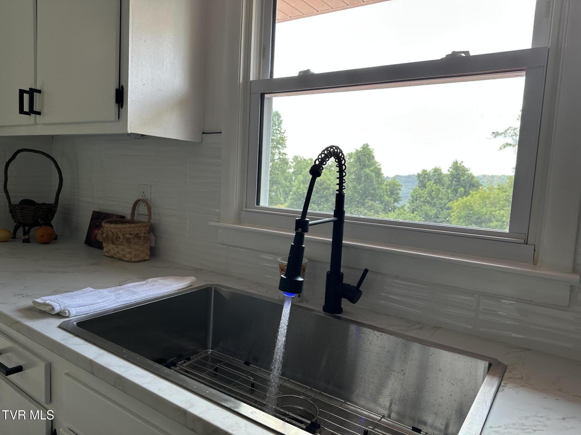 4617 Old Stage Road Kingsport, TN 37664 - Photo 5 of 122 NEW SINK