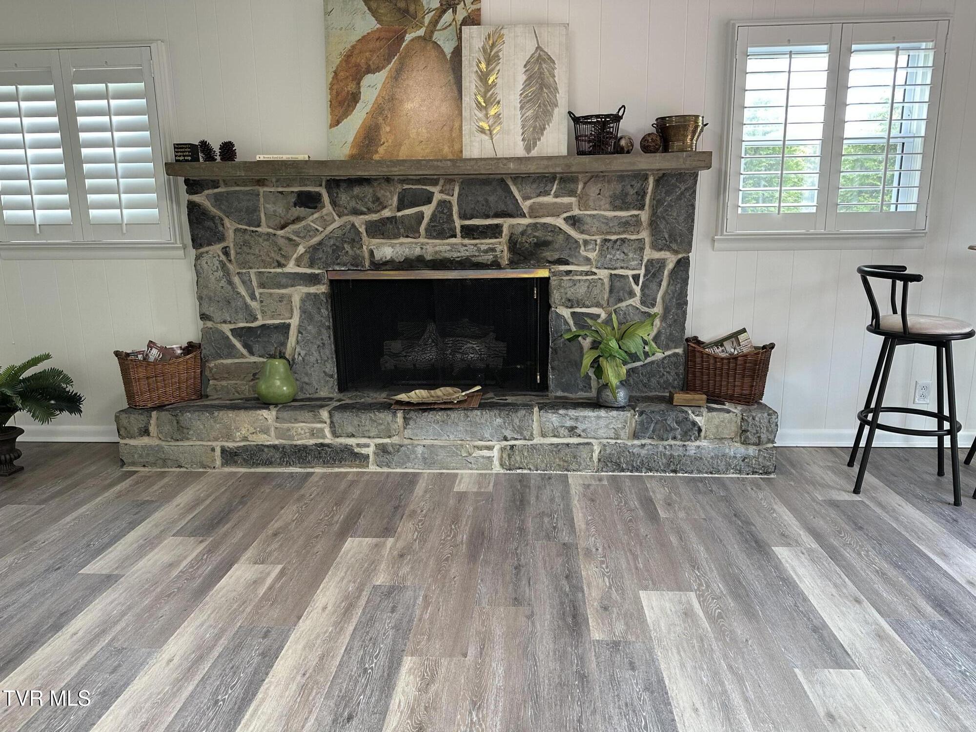 4617 Old Stage Road Kingsport, TN 37664 - Photo 7 of 122 GAS FIREPLACE