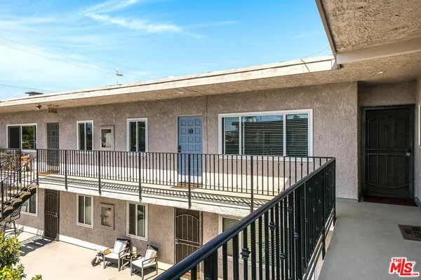 $818,000 | 445 Washington Boulevard, Unit 10, Marina del Rey, CA 90292