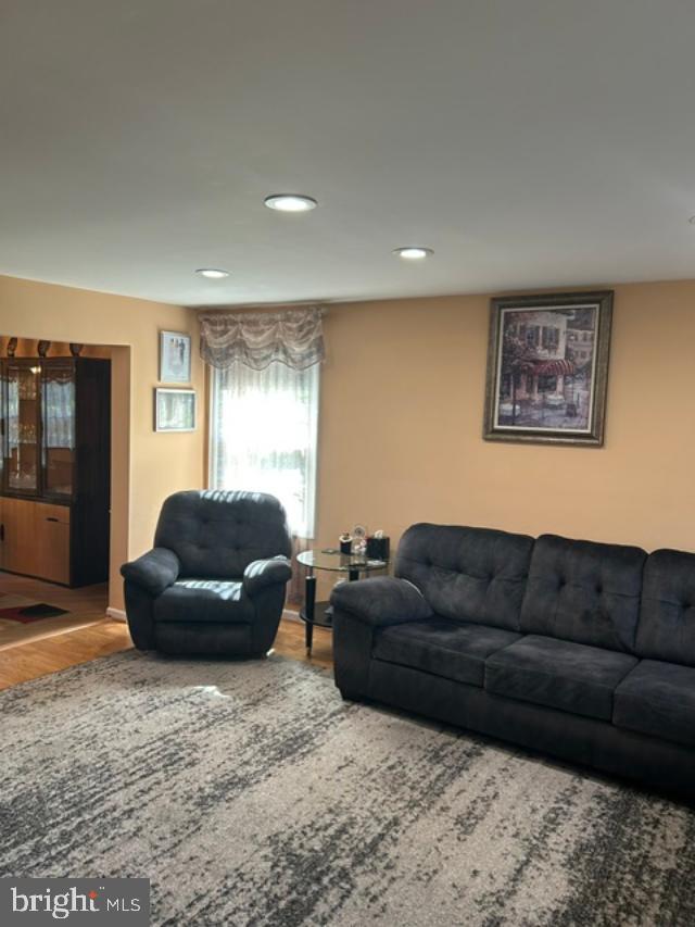 2067 East Wellington Road Newtown, PA 18940 - Photo 8 of 45