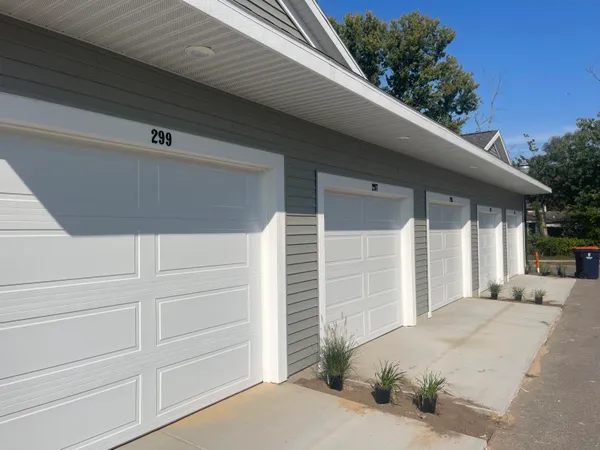 $235,000 | 317 Vista Green Lane, Holland, MI 49423