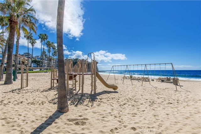 a view of a basketball court