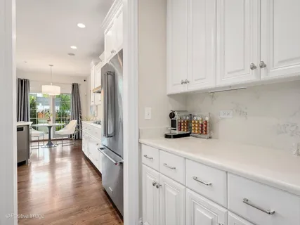 $975,000 | 431 Skipping Stone Lane, Hinsdale, IL 60521