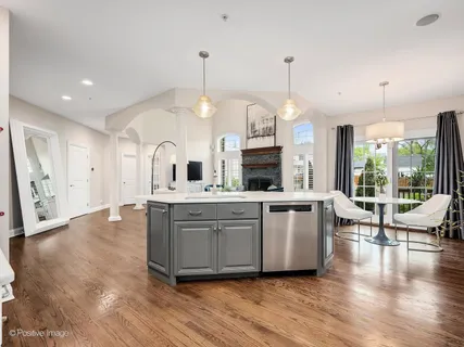 $975,000 | 431 Skipping Stone Lane, Hinsdale, IL 60521