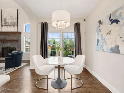 $975,000 | 431 Skipping Stone Lane, Hinsdale, IL 60521