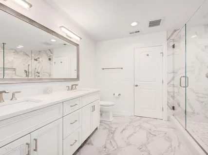 $975,000 | 431 Skipping Stone Lane, Hinsdale, IL 60521