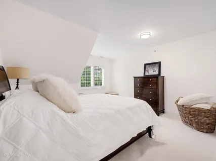 $975,000 | 431 Skipping Stone Lane, Hinsdale, IL 60521