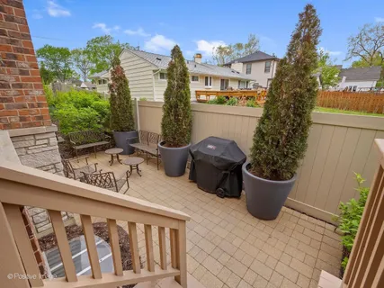 $975,000 | 431 Skipping Stone Lane, Hinsdale, IL 60521
