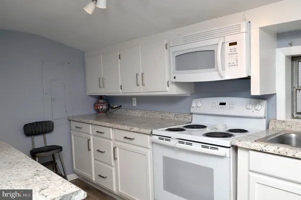 $159,999 | 25588 Shore Main Drive, Bloxom, VA 23308