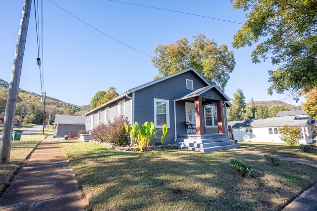 $344,000 | 618 Elm Avenue, South Pittsburg, TN 37380