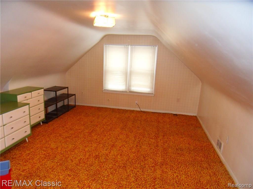3303 Durham Road Royal Oak, MI 48073 - Photo 8 of 25 SDC17171.JPG