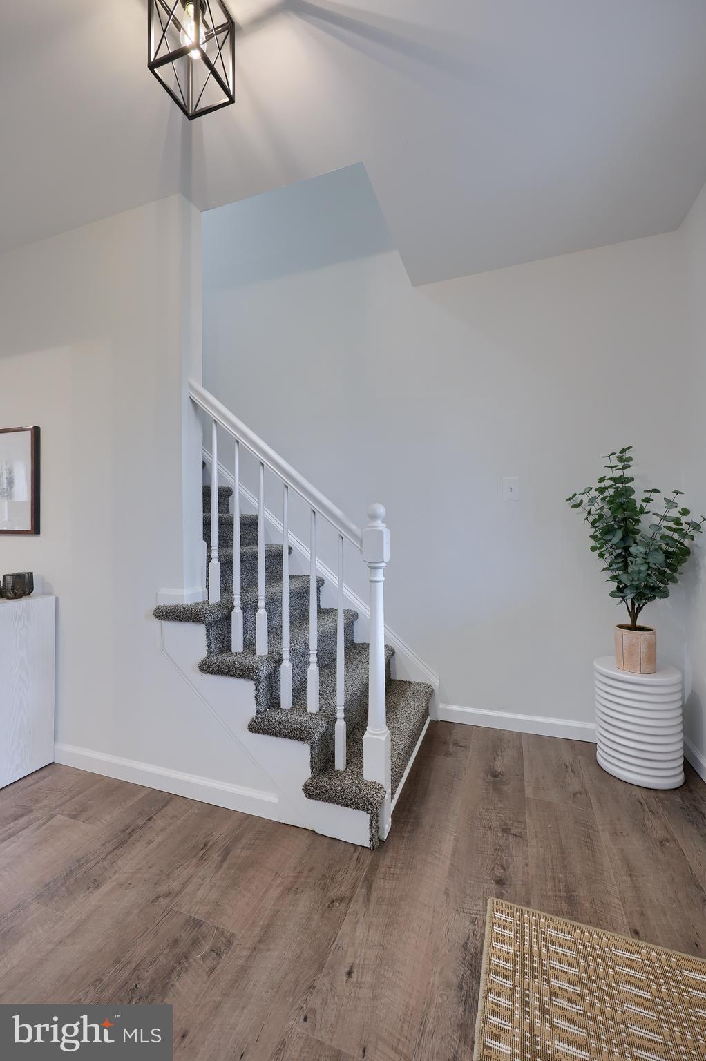 40 Gunpowder Lane Reading, PA 19606 - Photo 8 of 59 a view of entryway with wooden floor