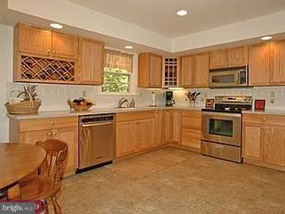 2309 Huntingdon Road Huntingdon Valley, PA 19006 - Photo 2 of 6 Gallery Image 2