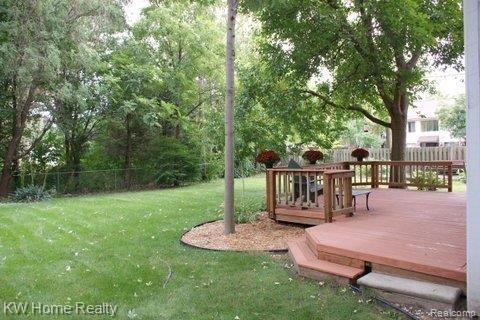19430 Merriman Road Livonia, MI 48152 - Photo 28 of 32 BACK YARD