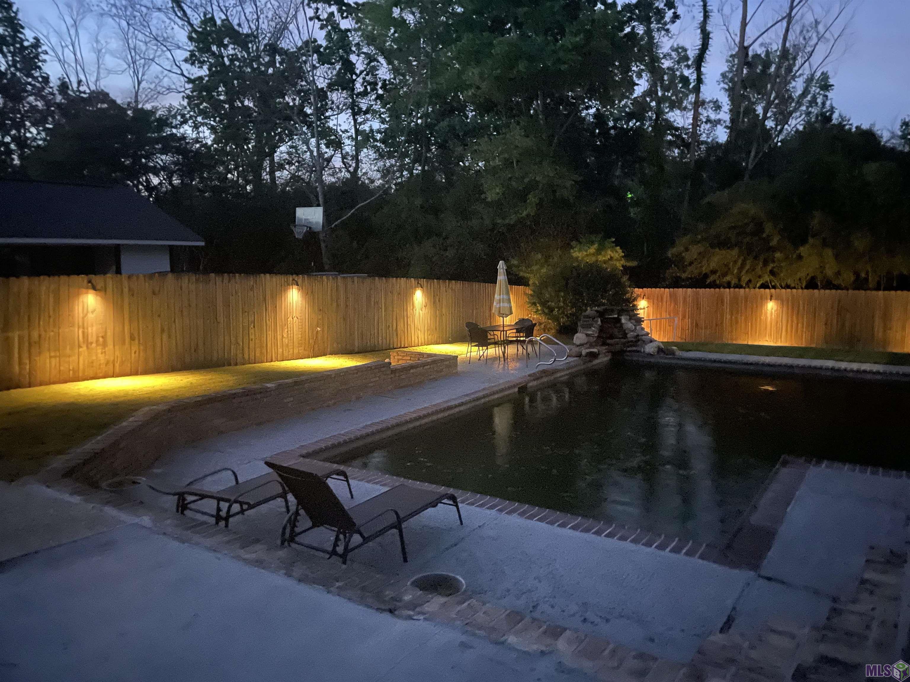 13013 Deerpath Way Baton Rouge, LA 70816 - Photo 4 of 19