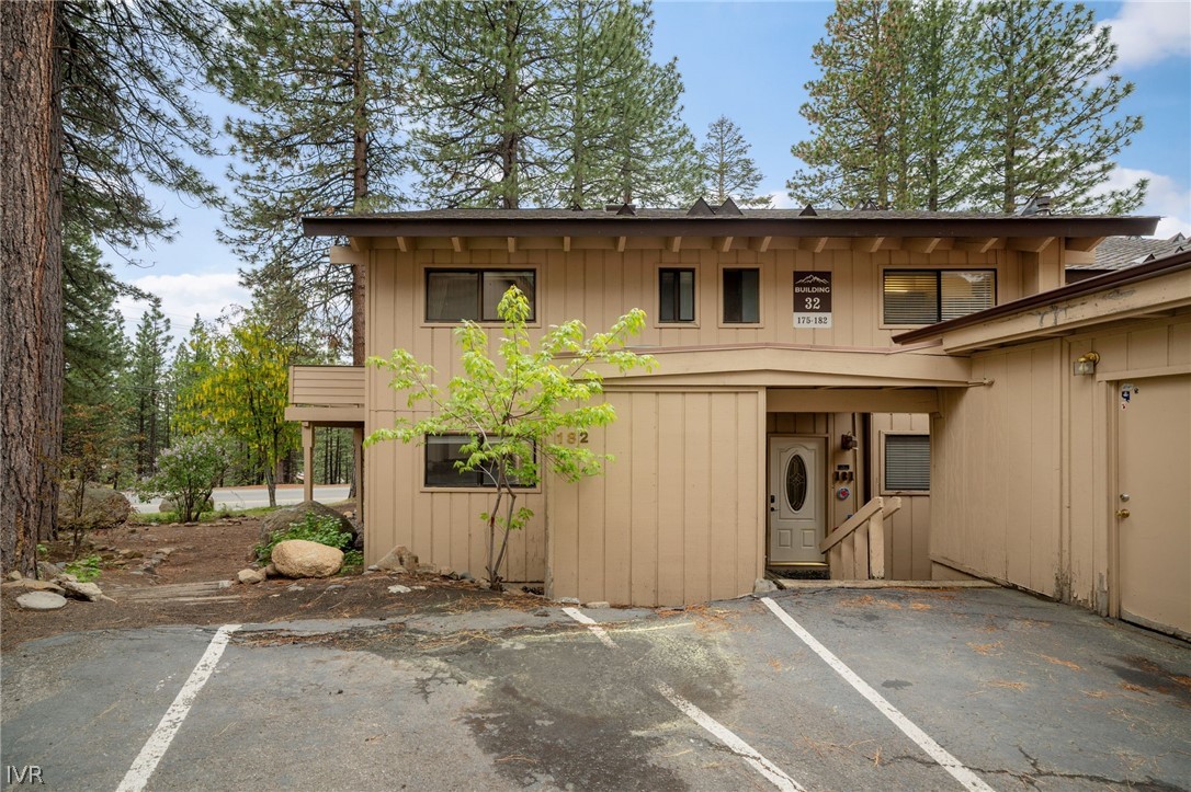 321 Ski Way, Unit 182 Incline Village, NV 89451 - Photo 4 of 40
