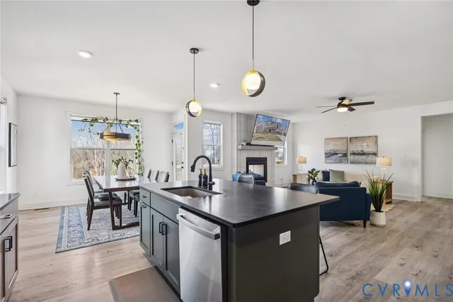 $1,050,000 | 6021 Rivermere Lane, Glen Allen, VA 23059