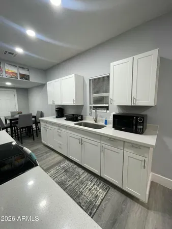 $1,950 | 1820 East Diamond Street, Phoenix, AZ 85006