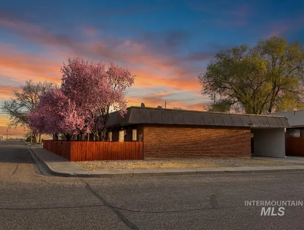 $534,995 | 160 Northwest 3rd Street, Ontario, OR 97914