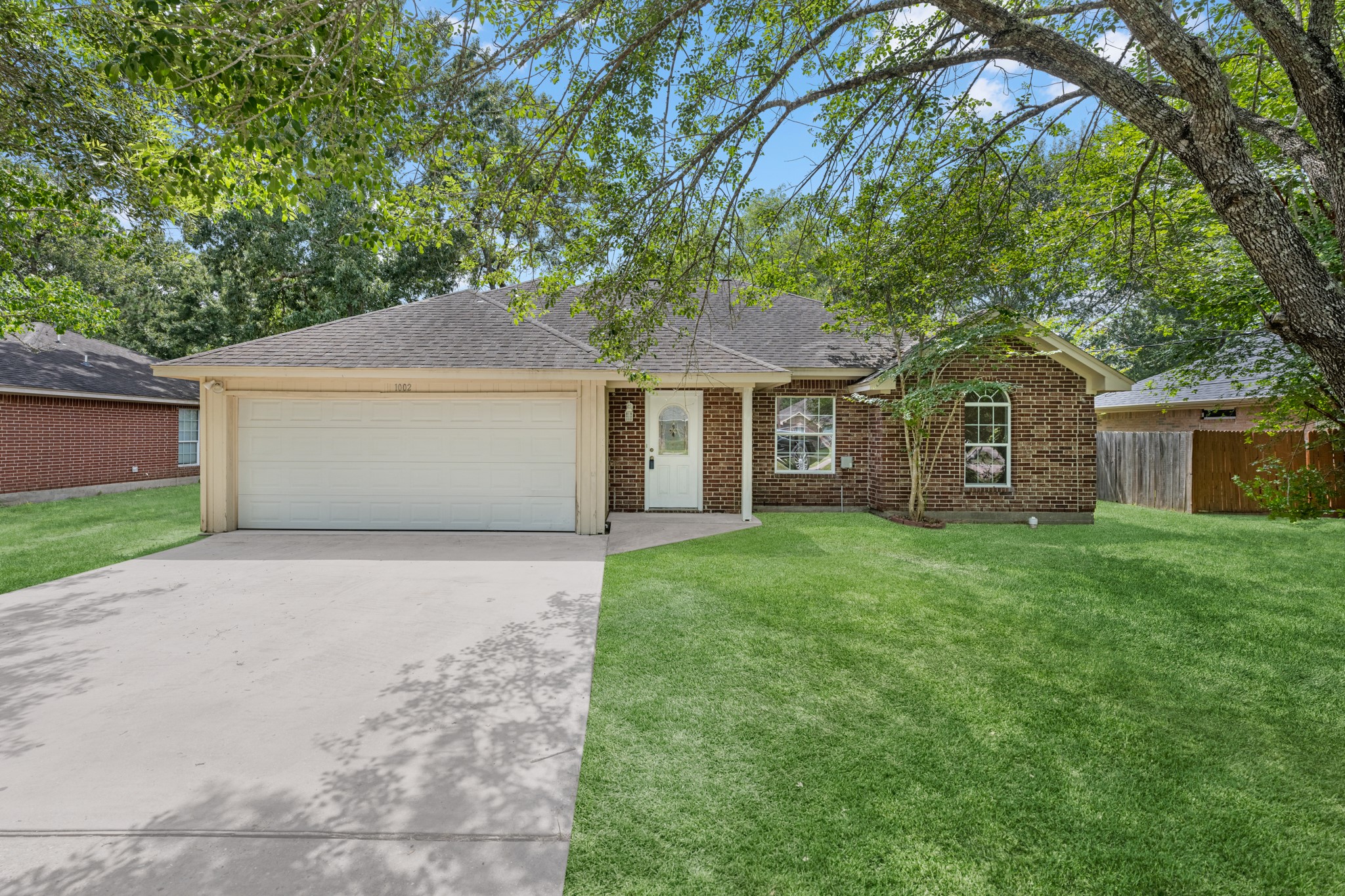 1002 Shell Avenue Cleveland, TX 77327 - Photo 2 of 25