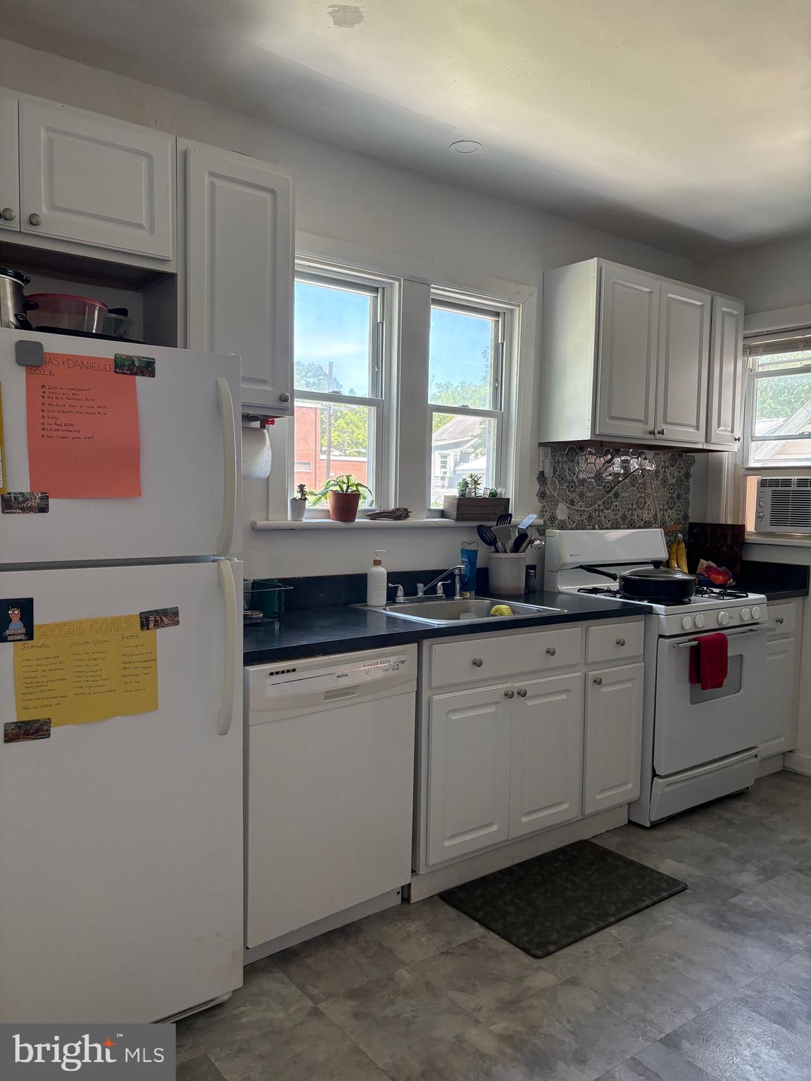 314 West 4th Street Palmyra, NJ 08065 - Photo 3 of 19
