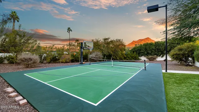 a view of a tennis court