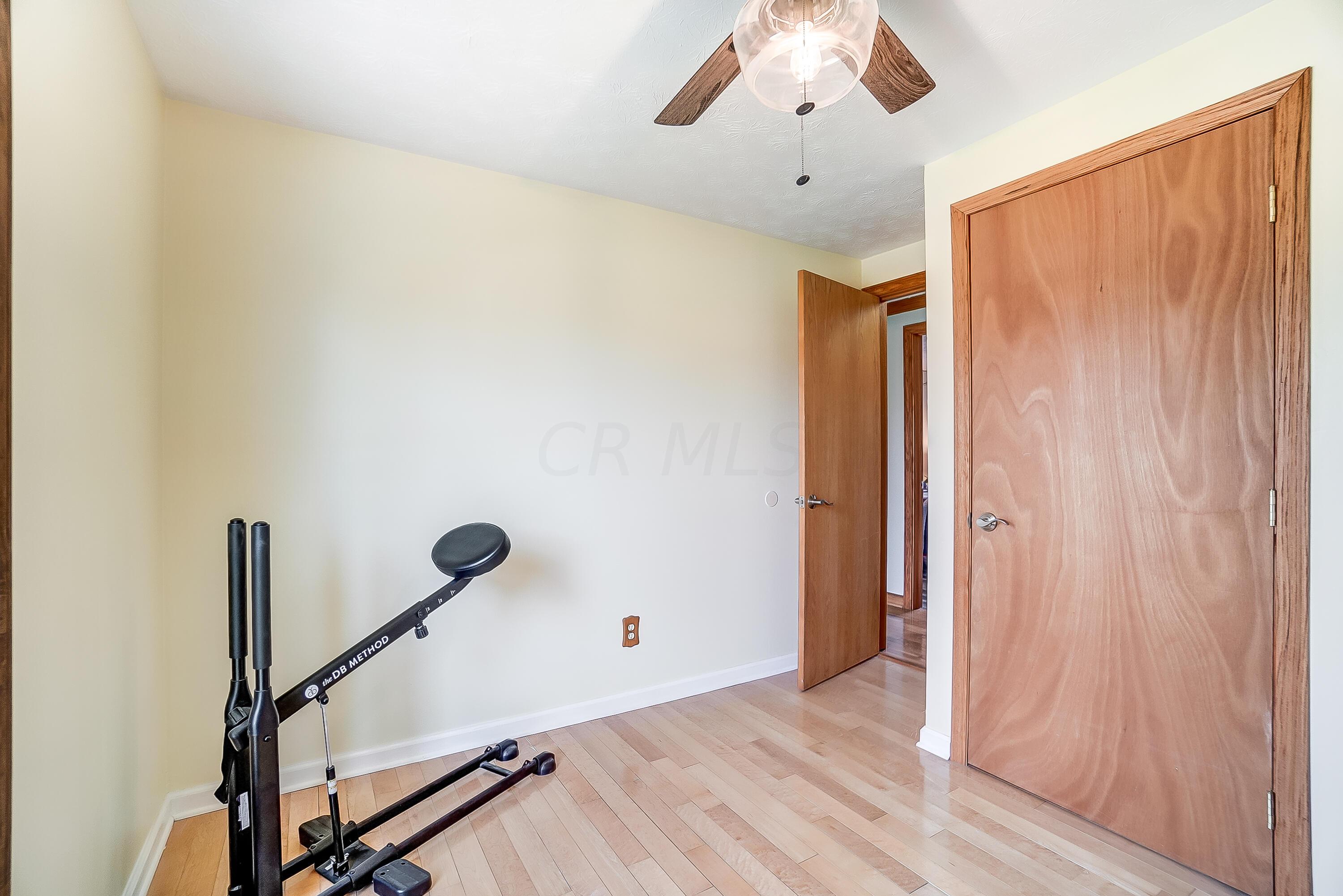 3963 Clabber Road Columbus, OH 43207 - Photo 20 of 35 Bedroom 3