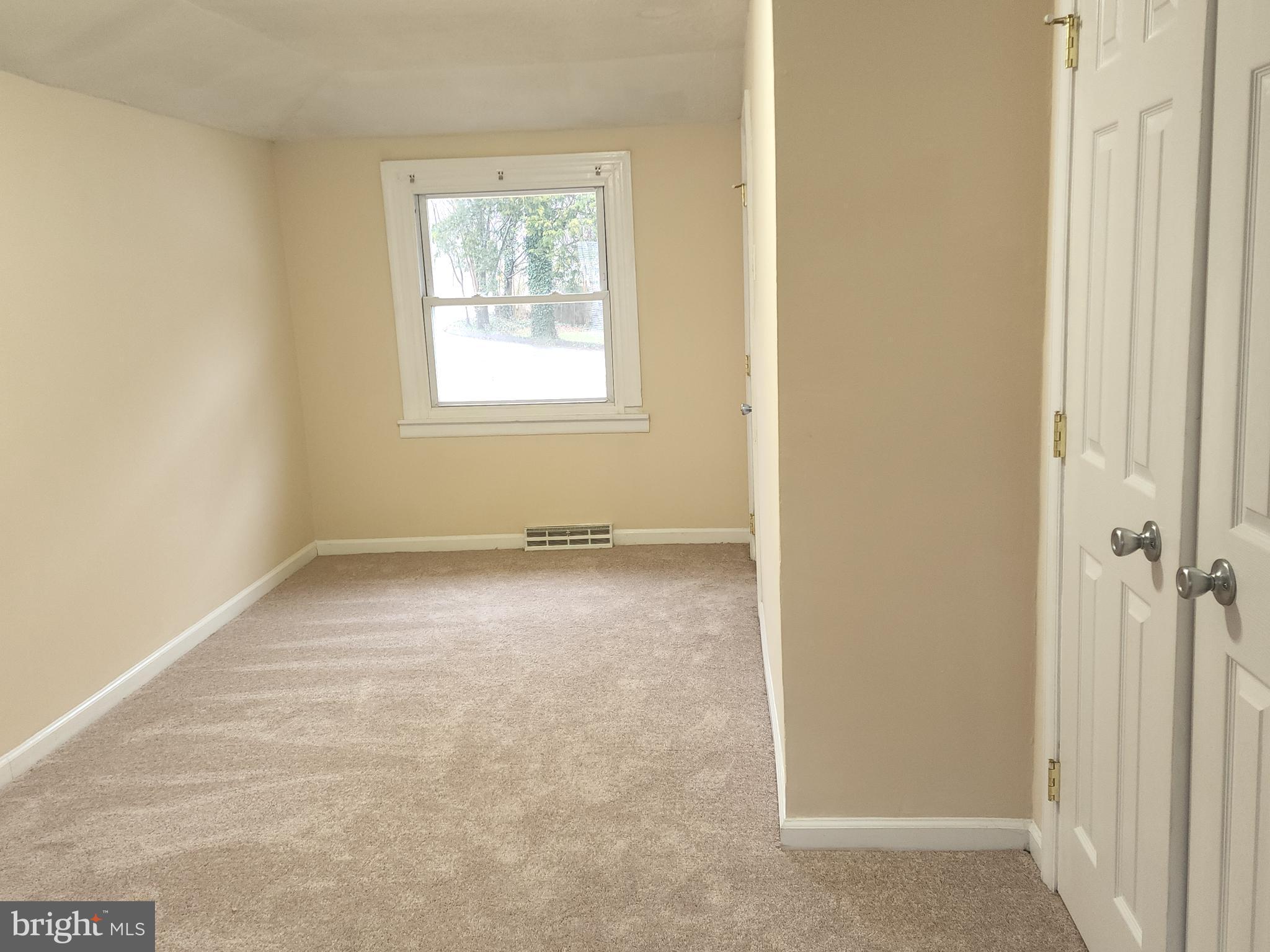 412 Paradise Road Riva, MD 21140 - Photo 14 of 20 Main Bedroom