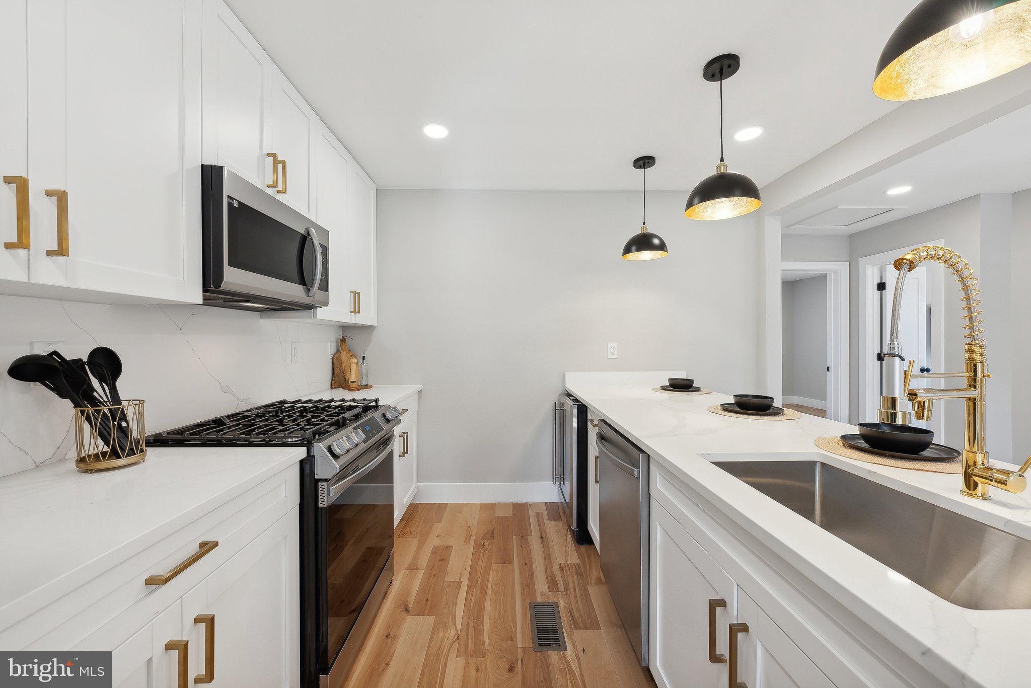 2414 Phillips Drive Alexandria, VA 22306 - Photo 16 of 43