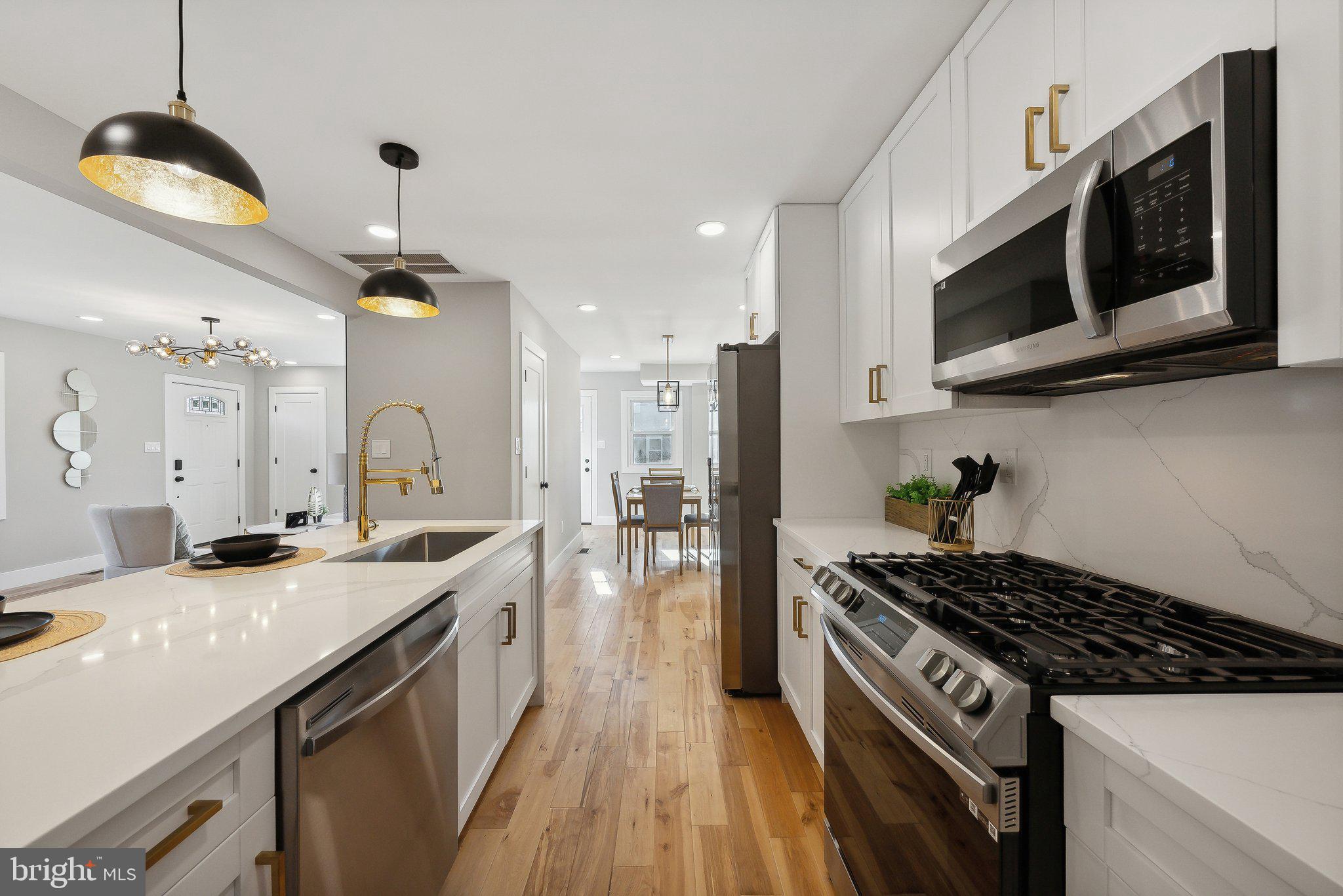 2414 Phillips Drive Alexandria, VA 22306 - Photo 19 of 43