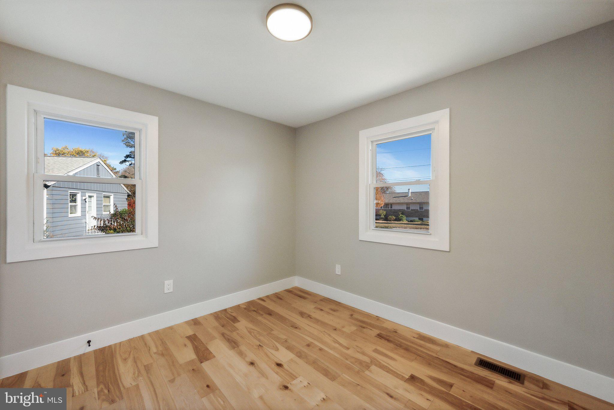 2414 Phillips Drive Alexandria, VA 22306 - Photo 29 of 43