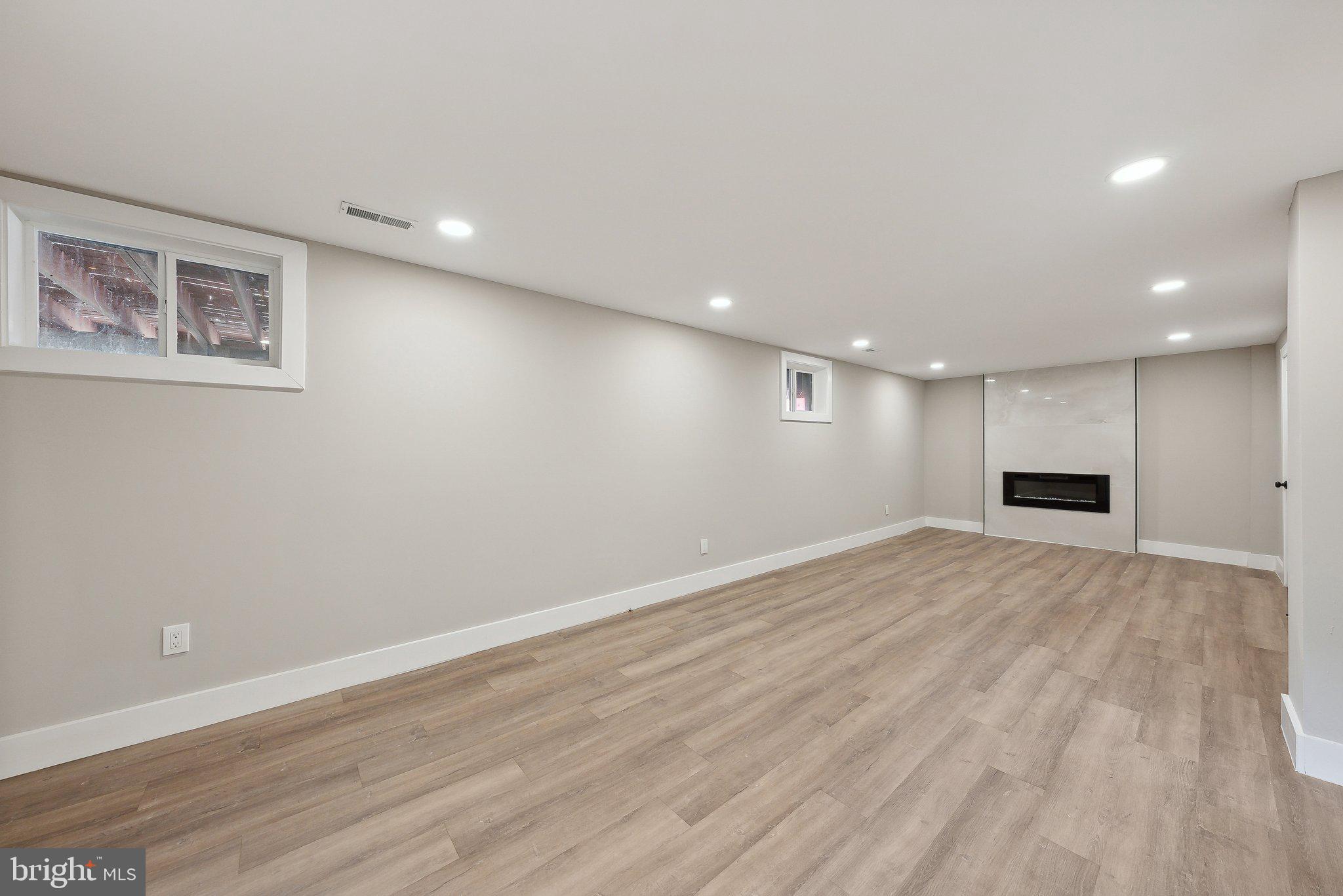 2414 Phillips Drive Alexandria, VA 22306 - Photo 31 of 43