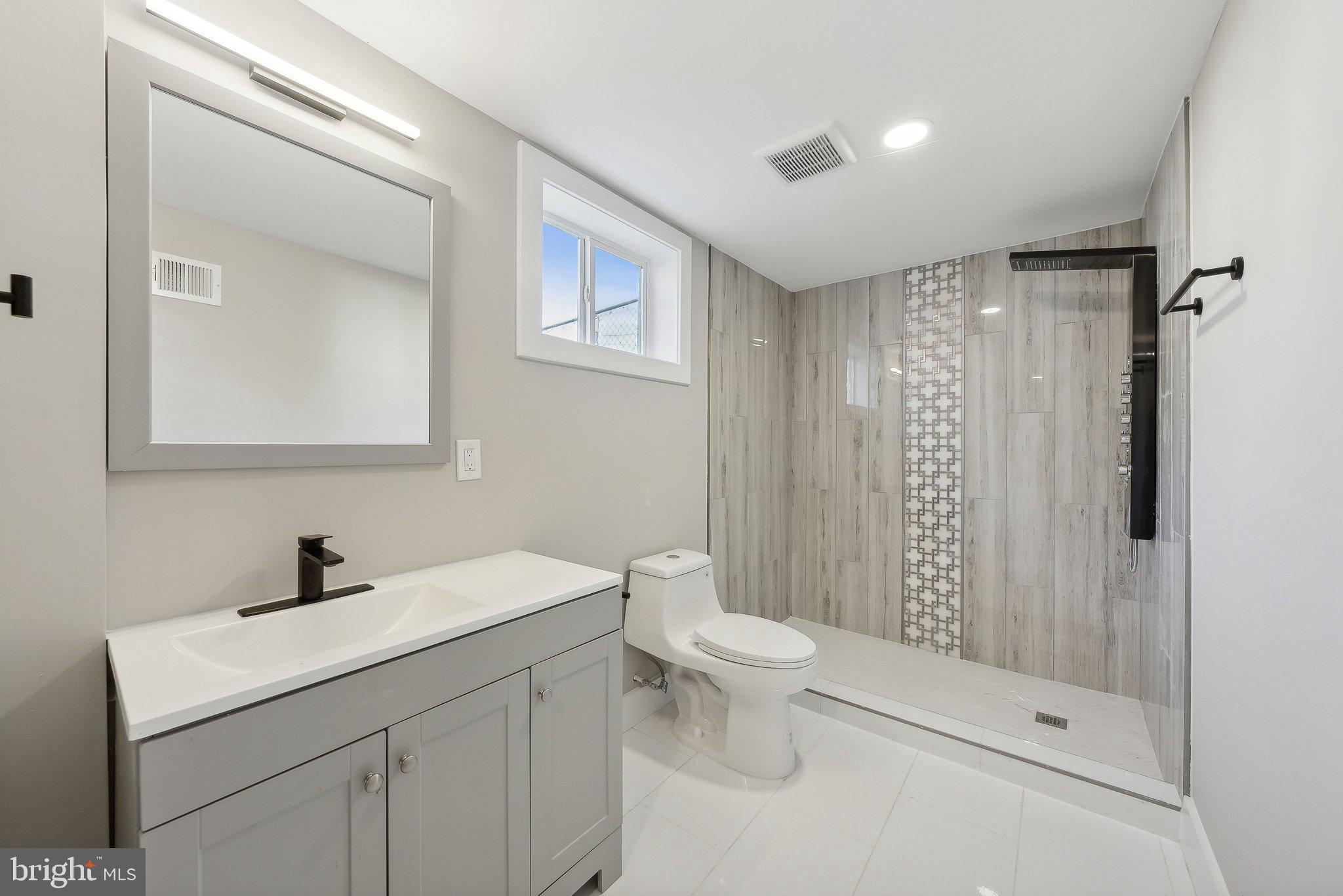 2414 Phillips Drive Alexandria, VA 22306 - Photo 35 of 43