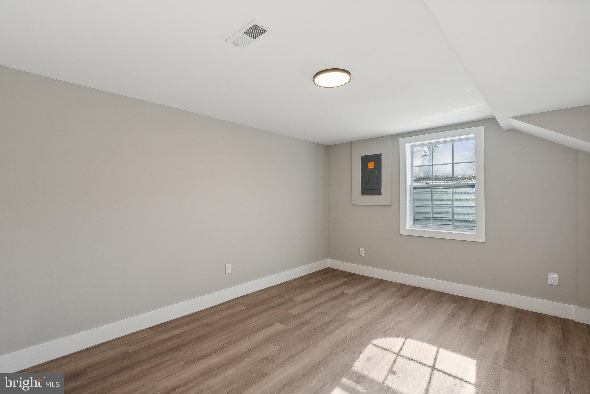 2414 Phillips Drive Alexandria, VA 22306 - Photo 40 of 43