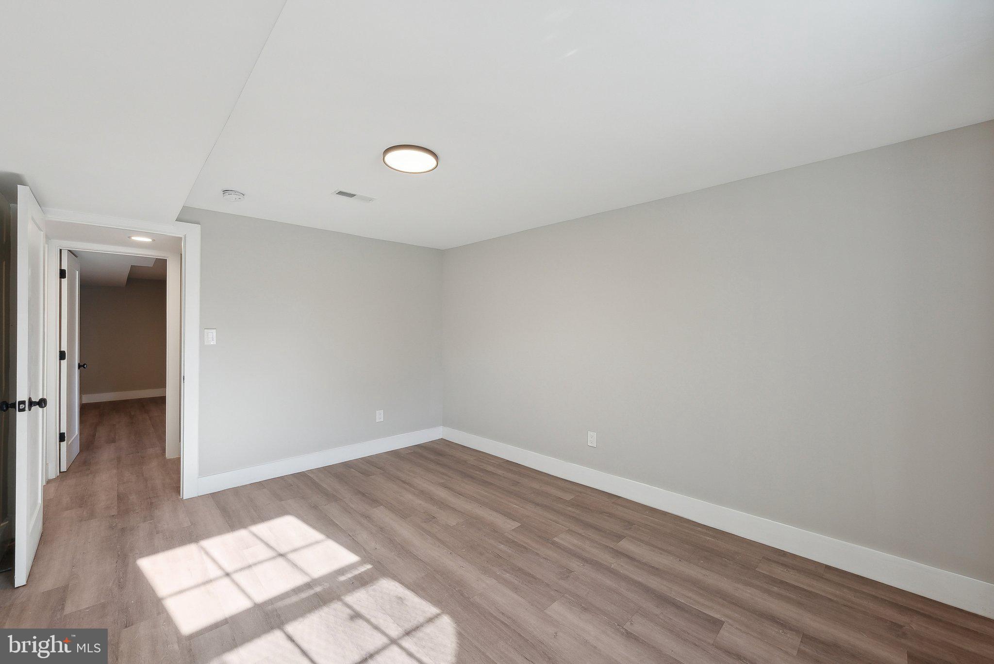 2414 Phillips Drive Alexandria, VA 22306 - Photo 42 of 43