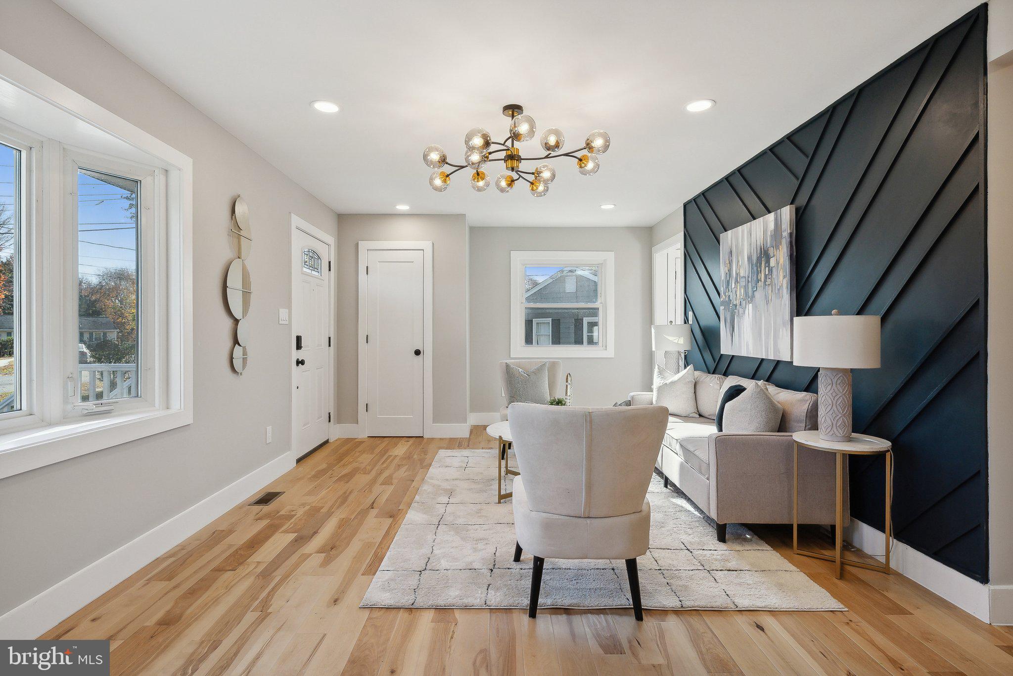 2414 Phillips Drive Alexandria, VA 22306 - Photo 10 of 43