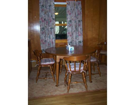 382 Franklin Road Fitchburg, MA 01420 - Photo 3 of 9 Gallery Image 3